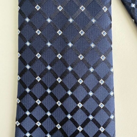 Navy Checkered Bespoke New York Mens Polyester Tie - Picture 8 of 10